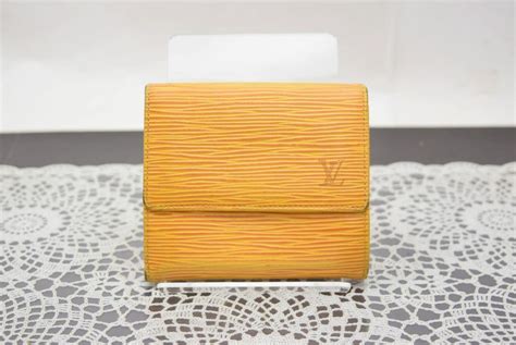 louis vuitton wallet yellow inside